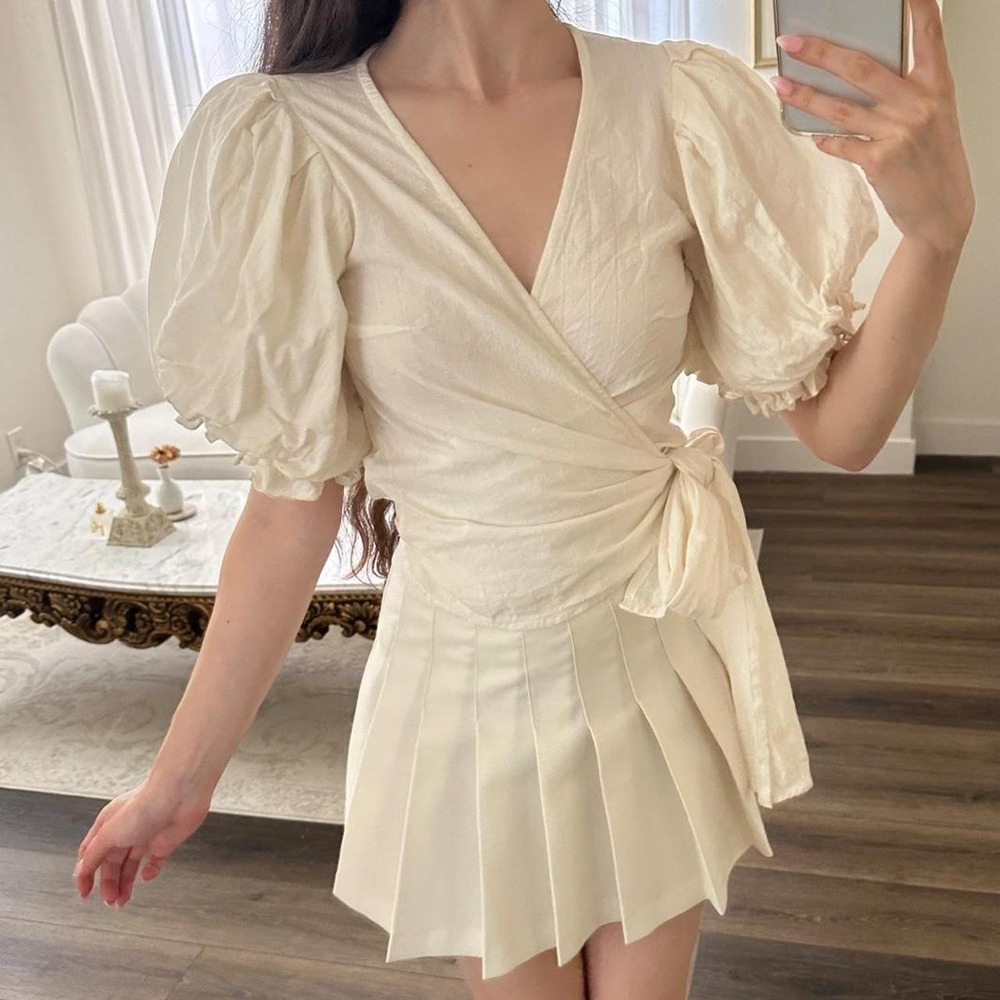 Yoli & Otis Maida Cream 100% Cotton Wrap Top